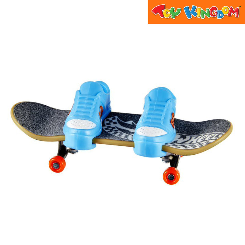 Hot Wheels Skate Tony Hawk Fingerboard and Skate Shoes